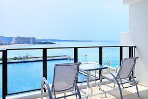 Sheraton Okinawa Sunmarina Resort