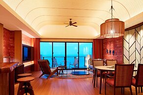 Sheraton Okinawa Sunmarina Resort