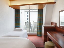Sheraton Okinawa Sunmarina Resort