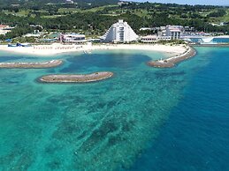 Sheraton Okinawa Sunmarina Resort