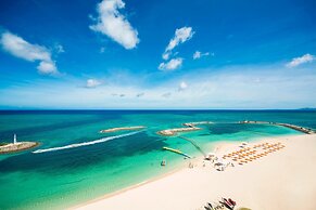 Sheraton Okinawa Sunmarina Resort