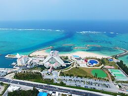 Sheraton Okinawa Sunmarina Resort