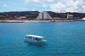 Sheraton Okinawa Sunmarina Resort