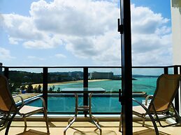 Sheraton Okinawa Sunmarina Resort