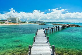 Sheraton Okinawa Sunmarina Resort