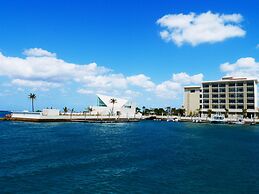 Sheraton Okinawa Sunmarina Resort