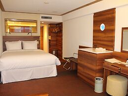 Sheraton Okinawa Sunmarina Resort