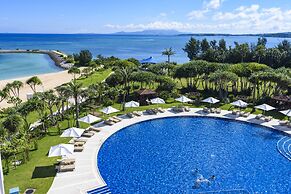 Sheraton Okinawa Sunmarina Resort