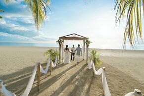 Couples Swept Away All Inclusive
