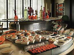 Mövenpick Grand Al Bustan Dubai