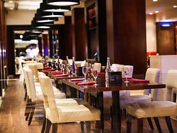 Mövenpick Grand Al Bustan Dubai