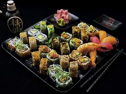 Mövenpick Grand Al Bustan Dubai