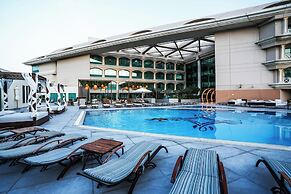 Mövenpick Grand Al Bustan Dubai
