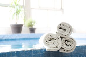 Armon Suites Hotel