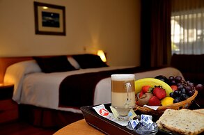 Armon Suites Hotel