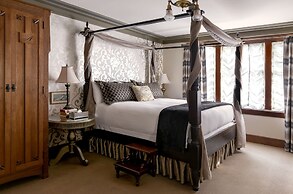 Abigail's Hotel