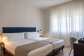 Tres Torres Atiram Hotel