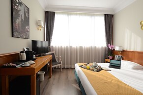 Hotel The Brand