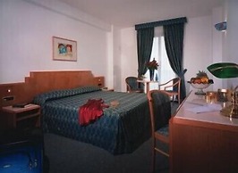 Miceneo Palace Hotel