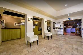 Lions Gate Hotel