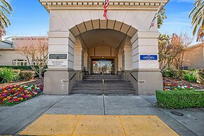 Lions Gate Hotel