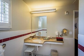 Lions Gate Hotel