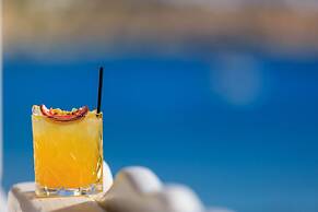 Petinos Beach Hotel