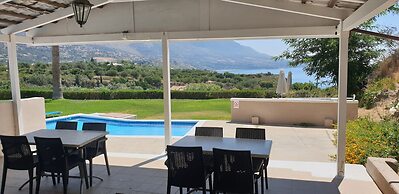 Karavados Beach