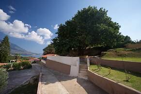 Karavados Beach
