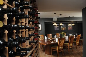 Sherwood Inn