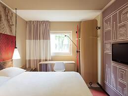 ibis Paris Défense Courbevoie