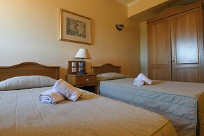 Cornucopia Hotel