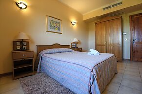 Cornucopia Hotel