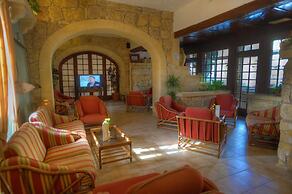 Cornucopia Hotel