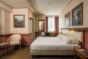 Hotel Sangallo Palace