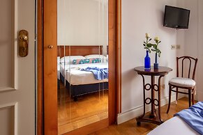 Hotel Emona Aquaeductus