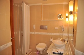 Parrotel Beach Resort