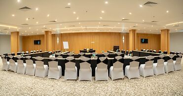 Parrotel Beach Resort