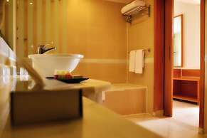Parrotel Beach Resort