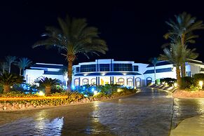 Parrotel Beach Resort