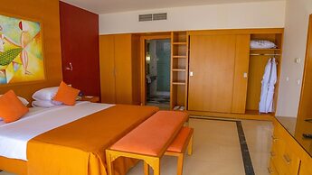 Parrotel Beach Resort
