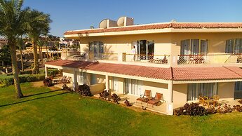 Parrotel Beach Resort
