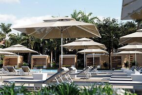 The Ritz-Carlton Naples, Tiburón