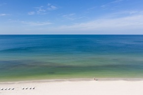 The Ritz-Carlton Naples, Tiburón