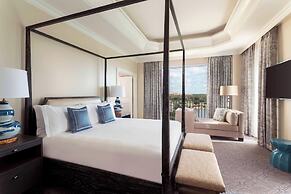 The Ritz-Carlton Naples, Tiburón