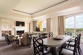 The Ritz-Carlton Naples, Tiburón