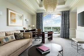 The Ritz-Carlton Naples, Tiburón
