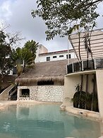 Hotel Xbalamqué Boutique & Spa