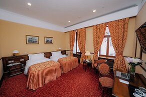 Hotel Bristol