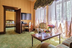Hotel Bristol